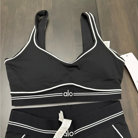 ALO Yoga Black Leggings and Bra Set with White Accents - Picture 3 of 6